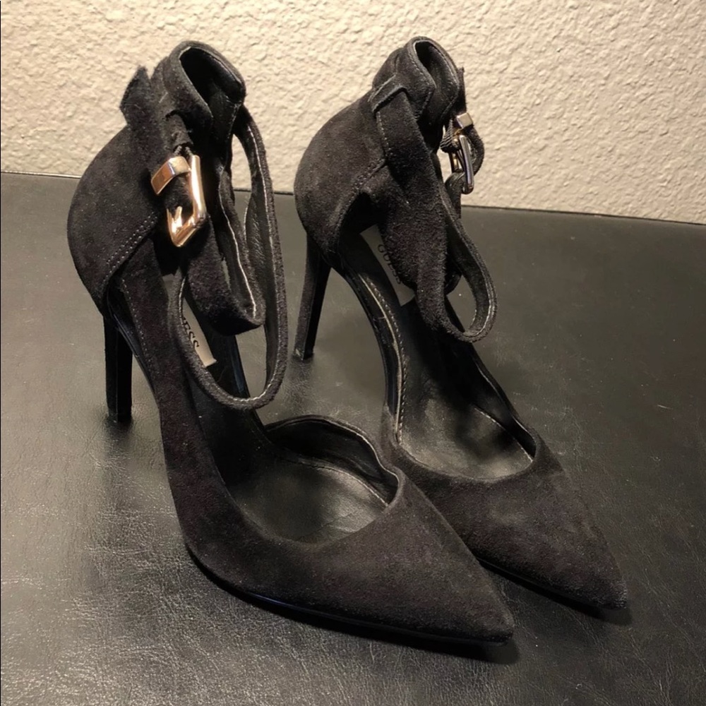 Women’s GUESS heels